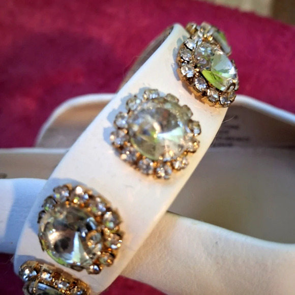 White  open back mule, jeweled strap, size 7.5 us, excellent used condition - Picture 4 of 6